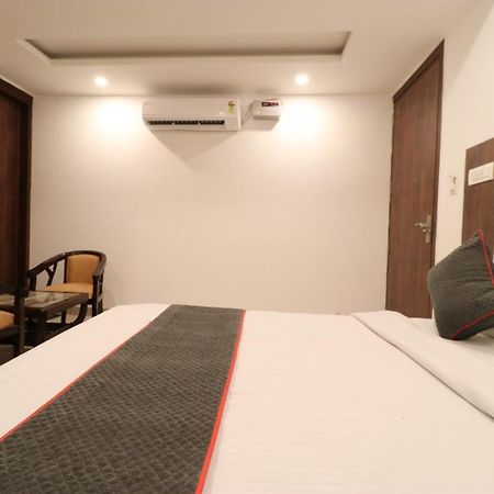 Hotel Tark Inn Near Igi Airport Nové Dillí Exteriér fotografie