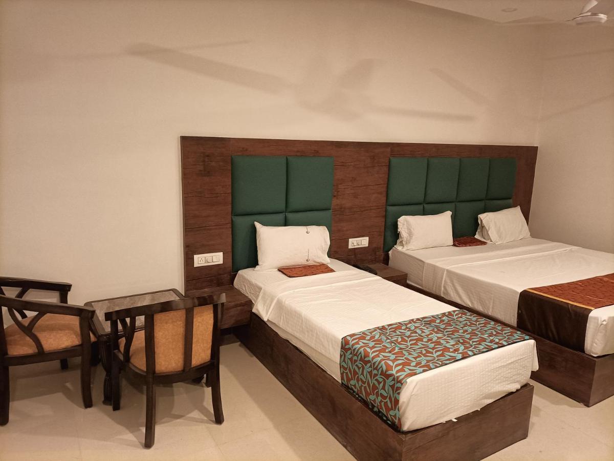 Hotel Tark Inn Near Igi Airport Nové Dillí Exteriér fotografie