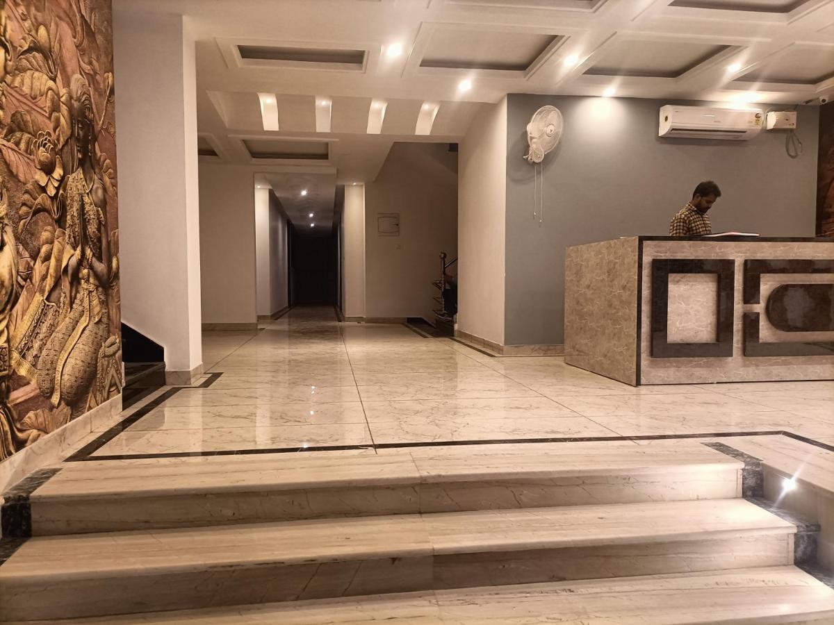 Hotel Tark Inn Near Igi Airport Nové Dillí Exteriér fotografie