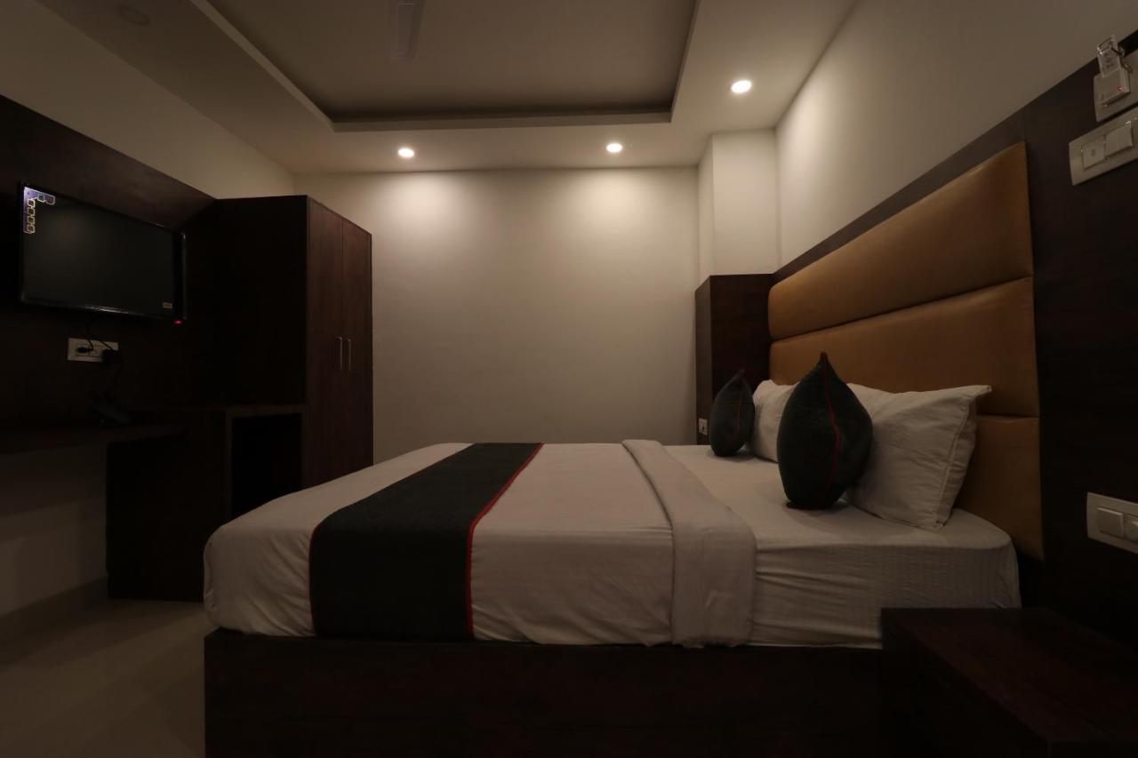 Hotel Tark Inn Near Igi Airport Nové Dillí Exteriér fotografie